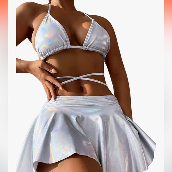 2 alien outfits - Picture 2 of 3